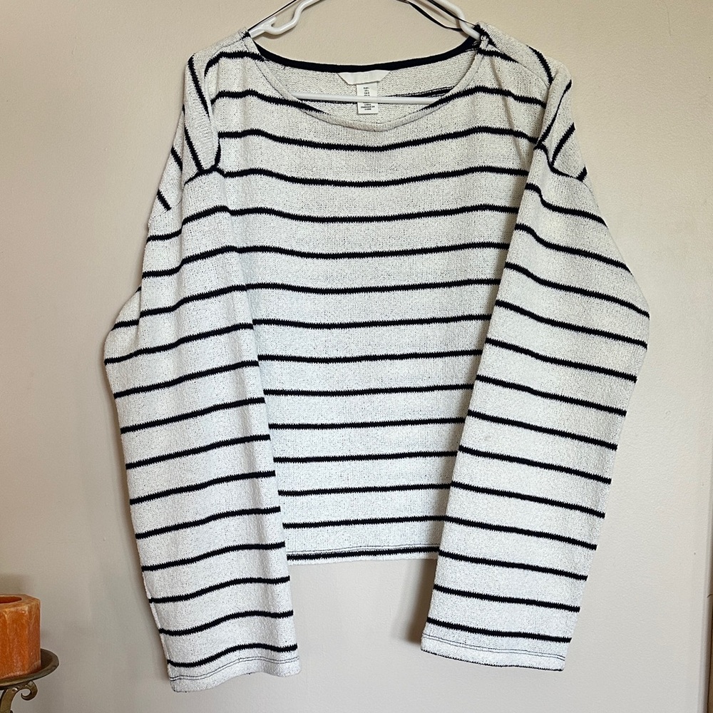 H&M Navy and Off White Striped Long Sleeve Sweater. Wide Sleeve.